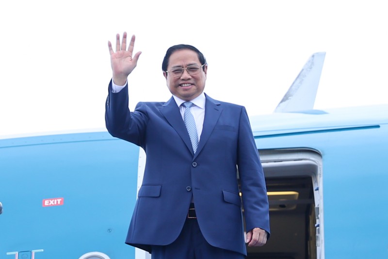 越南政府总理范明正启程赴中国出席第20届东博会和峰会。（图片来源：VGP）