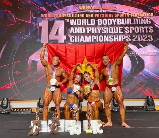 越南健美队在第14届世界健美健身锦标赛上夺得8枚金牌。（图片来源：越通社）