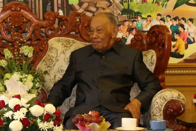 原老挝人民革命党主席、原国家主席坎代·西潘敦百岁寿辰。（图片来源：越通社）