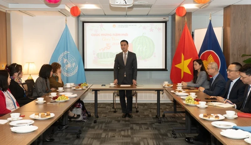 越南常驻联合国代表团在美国纽约举行春节见面会。（图片来源：越通社）
