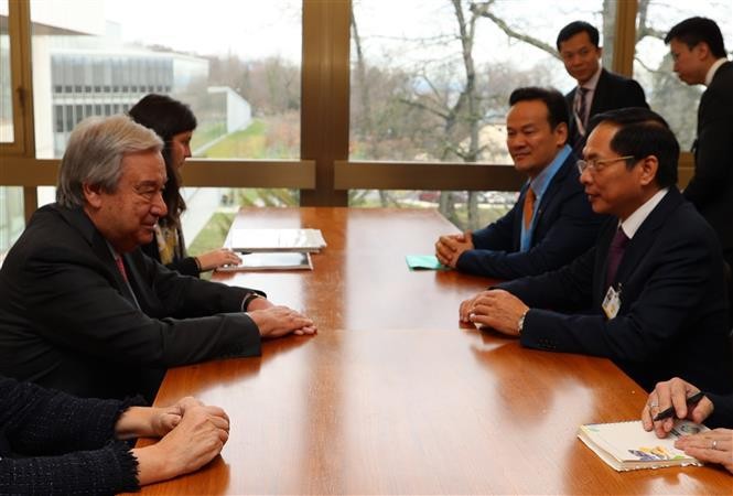 裴青山部长会见联合国秘书长安东尼奥·古特雷斯。（图片来源：越通社）