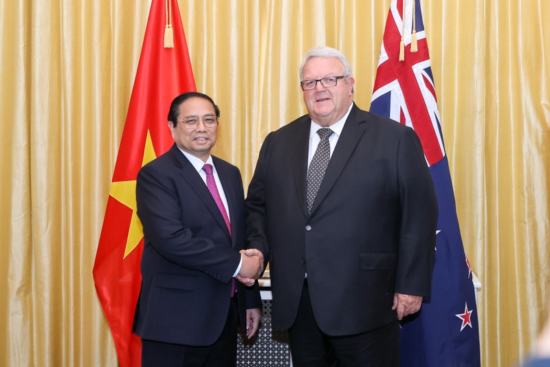 越南政府总理范明正会见新西兰国民议会议长格里·布朗利。（图片来源：VGP）