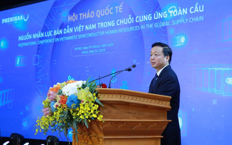 越南政府副总理陈红河在研讨会上发表讲话。（图片来源：VGP）