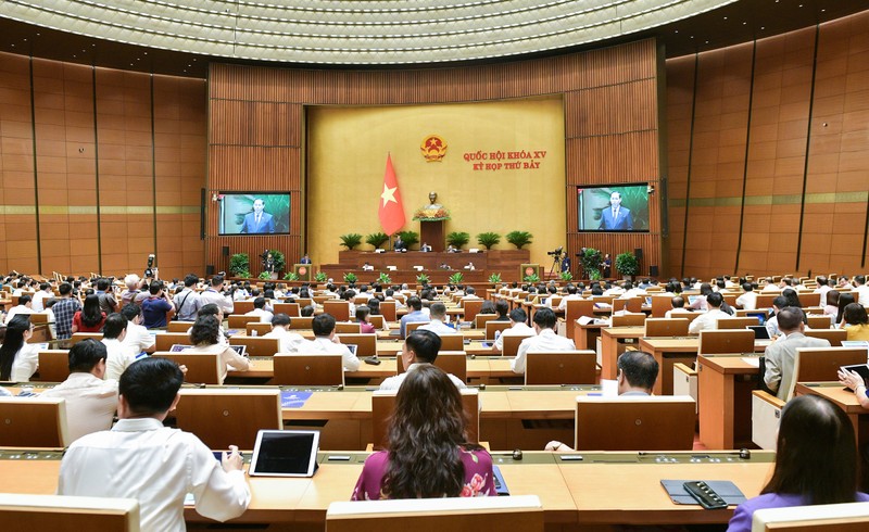 越南第十五届国会第七次会议进入第三个工作日。