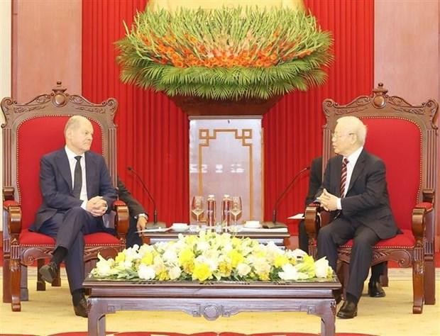 越共中央总书记阮富仲会见德国总理奥拉夫·朔尔茨 。（图片来源：越通社）