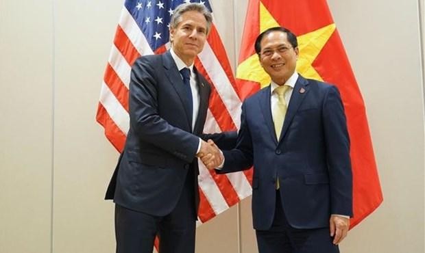 越南外交部部长裴青山会见美国国务卿安东尼•布林肯。