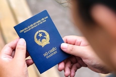附图：越南护照在全球排名上升了4位，排名第88位。