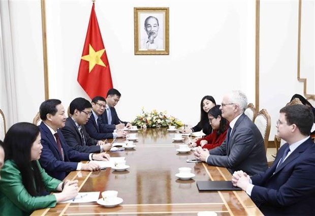 越南政府副总理黎明慨会见美国半导体行业协会。