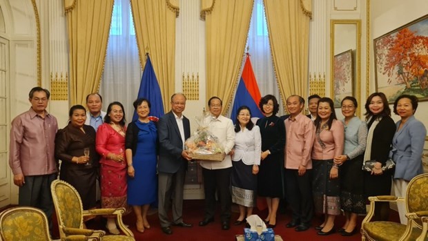 越南驻法国大使馆祝贺老挝2023年传统新年。