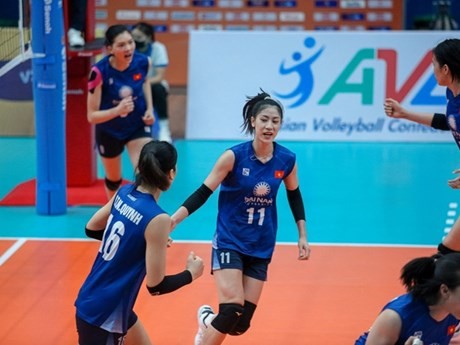 越南女子排球队Sport Center一号以3-1出色打败了中国辽宁东华队。