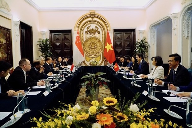 越南与新加坡外交部举行第15次政治磋商。