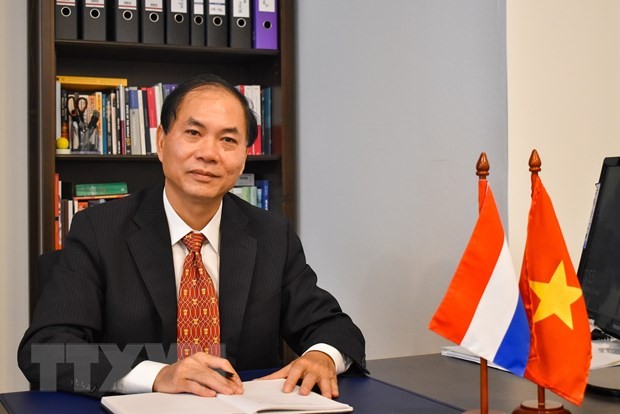 越南驻荷兰大使范越英。