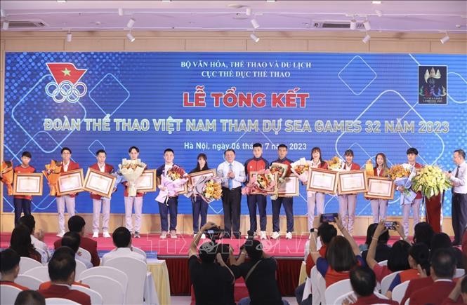越南代表团参加第32届东南亚运动会总结仪式举行。