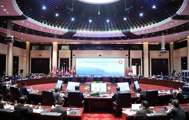 第十八次东盟与中日韩环境部长会议场景。
