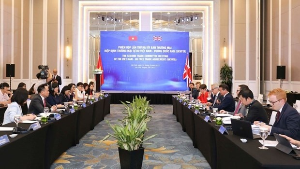 越南和英国联合举行《越英自贸协定》（UKVFTA）贸易委员会第二次会议。