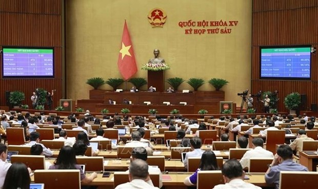 越南国会严格按照规定流程对由国会选举或批准的44名任职者进行信任投票。
