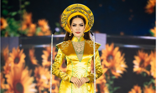 越南佳丽黎黄芳。