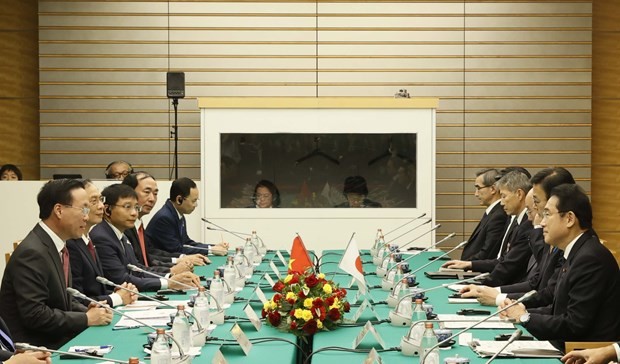 越南国家主席武文赏与日本首相岸田文雄举行会谈。