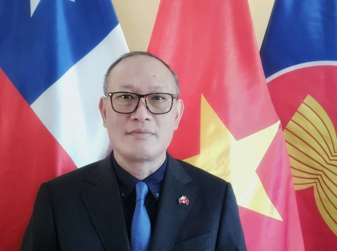 越南驻智利大使范长江。