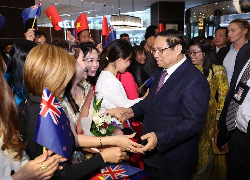 越南政府总理范明正会见旅居新西兰越南侨胞。