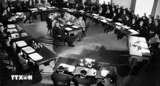 资料图：1954年5月8日，关于停止在越南战事的日内瓦会议场景。