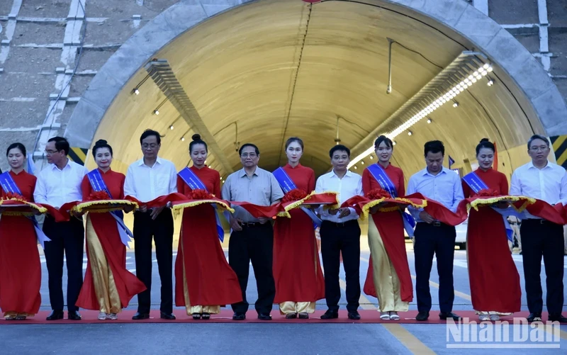 甘林-永好高速公路落成仪式。