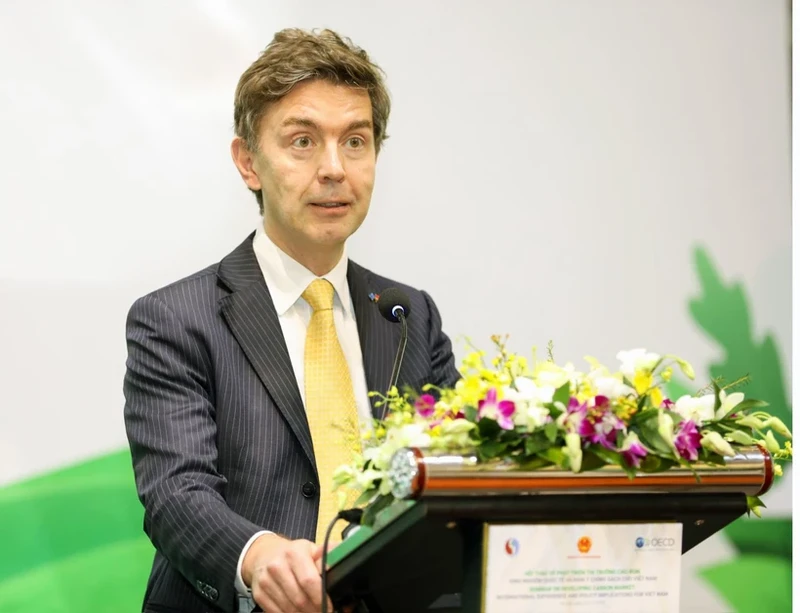欧盟驻越南代表团团长朱利安·古尔利尔。