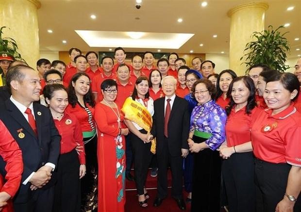 越共中央总书记阮富仲会见越南红十字会第十一次全国会员代表大会代表。