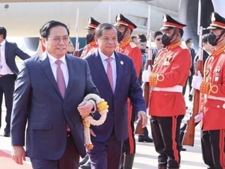 范明正总理11月8日上午抵达首都金边开始对柬埔寨进行正式访问。