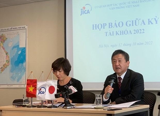 JICA越南事务所所长清水明在新闻发布会上发表讲话。（图片来源：越通社）