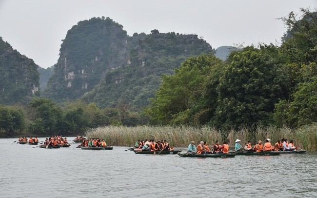 2023癸卯年春节假期，宁平省各旅游景点迎来大量游客。（图片来：越通社）