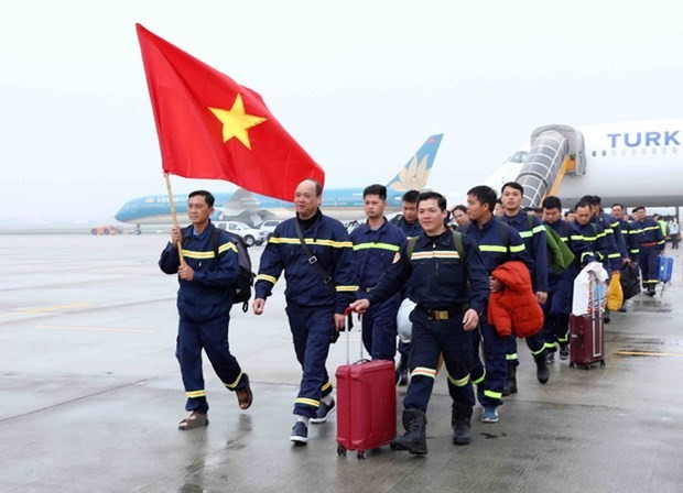 越南公安部土耳其地震灾区救援队出色完成任务回国。