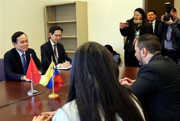 陈刘光副总理会见了委内瑞拉外交部部长伊万·希利·平托。（图片来源：越通社）