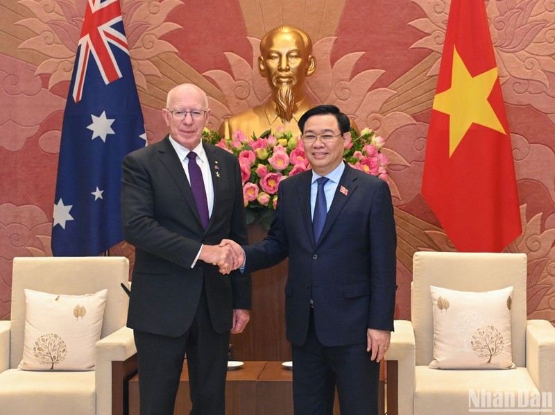 越南国会主席王廷惠会见澳大利亚总督赫尔利。