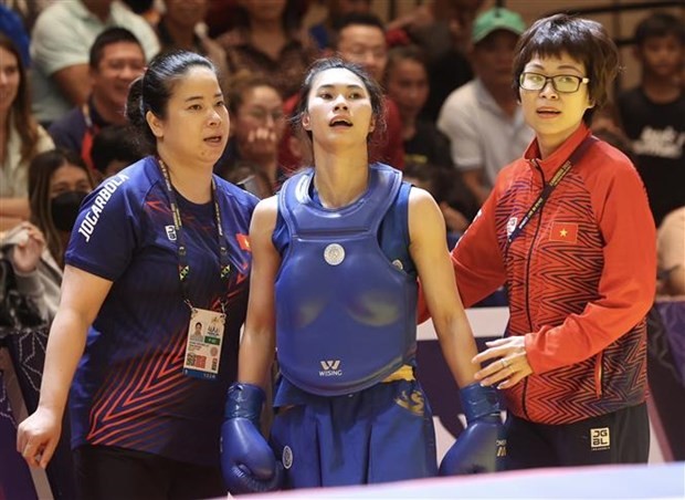 越南选手阮氏兰（蓝衣）击败缅甸选手Cherry Than，获得金牌。