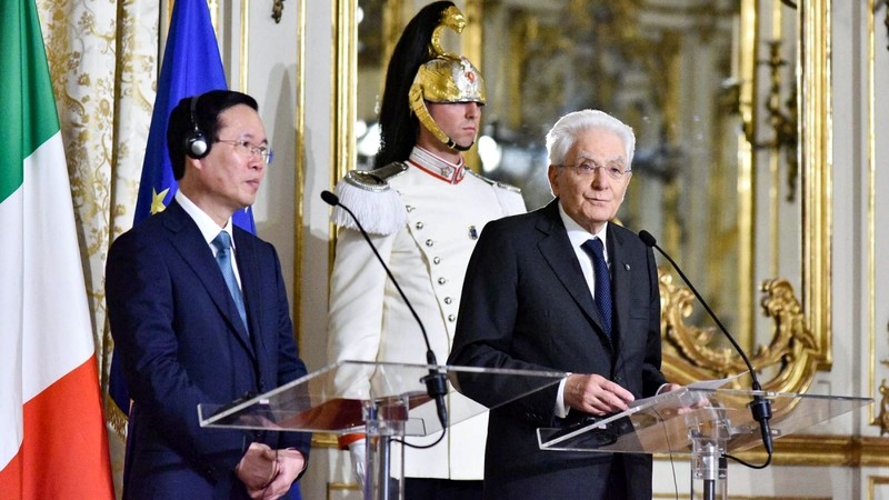 意大利总统塞尔焦·马塔雷拉和越南国家主席武文赏。