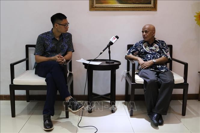 印度尼西亚《雅加达邮报》资深记者、东南亚研究中心高级研究员维拉玛拉·安贾亚接受越通社驻雅加达记者的采访。