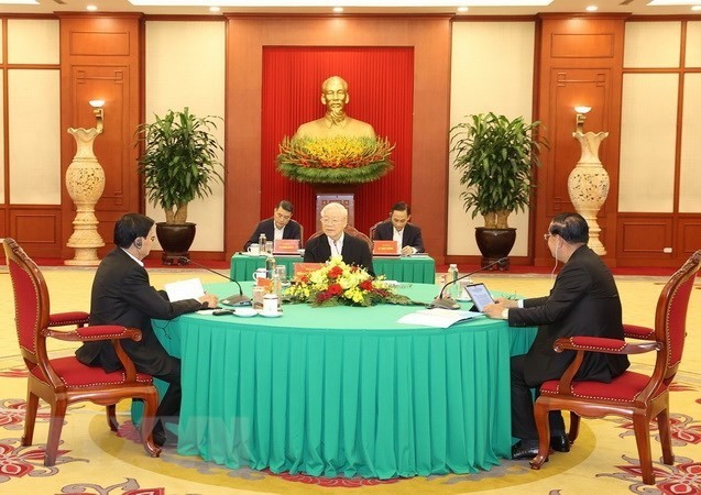 越南-柬埔寨-老挝三国高层会晤场景。