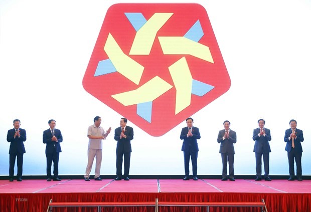 越南国会主席王廷惠出席第九届全球青年议员大会品牌标识发布仪式。（图片来源：越通社）