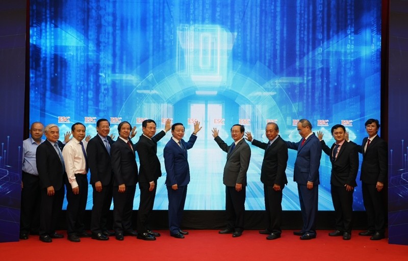 胡志明市高科技园区管理委员会举行电子和半导体电路中心成立仪式。（图片来源：越通社）