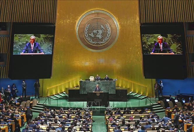 联合国秘书长安东尼奥·古特雷斯在开幕式上发表讲话。