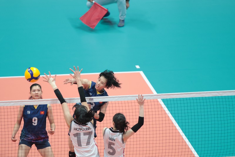 越南女排以3比2逆转战胜韩国女排。