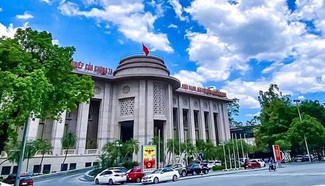 附图：越南国家银行总部。