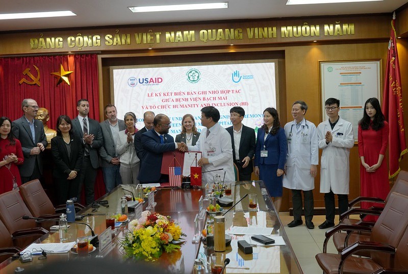美国协助越南白梅医院改善脑卒中患者护理质量。（图片来源：VGP）