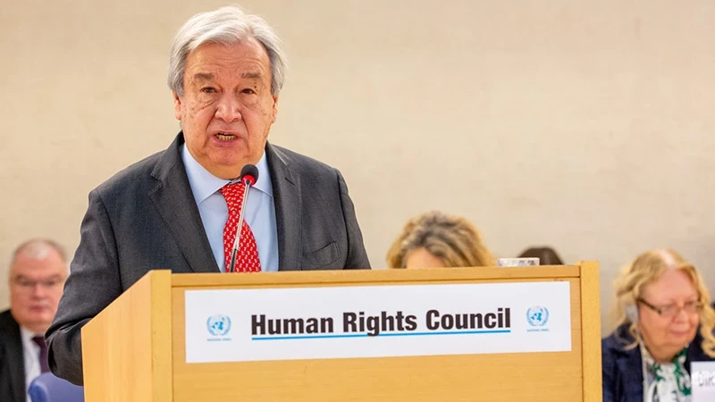 联合国秘书长安东尼奥·古特雷斯在瑞士日内瓦召开的联合国人权理事会第55届会议上发表讲话。（图片来源：un.org）