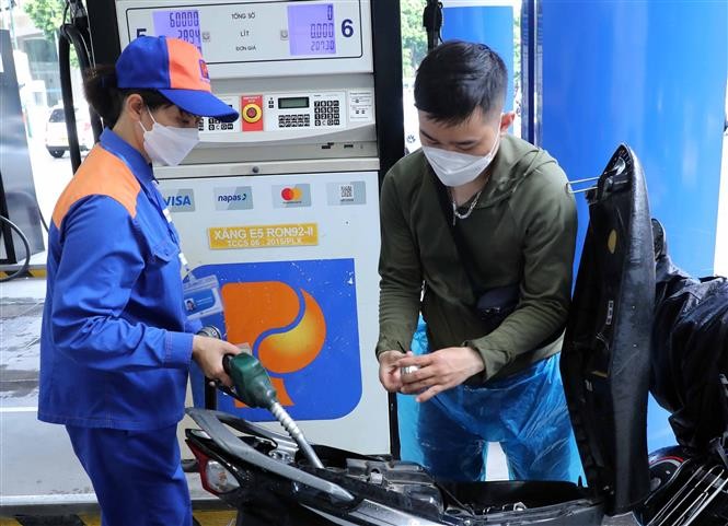 附图：越南成品油价格3月14日下午小幅下降。