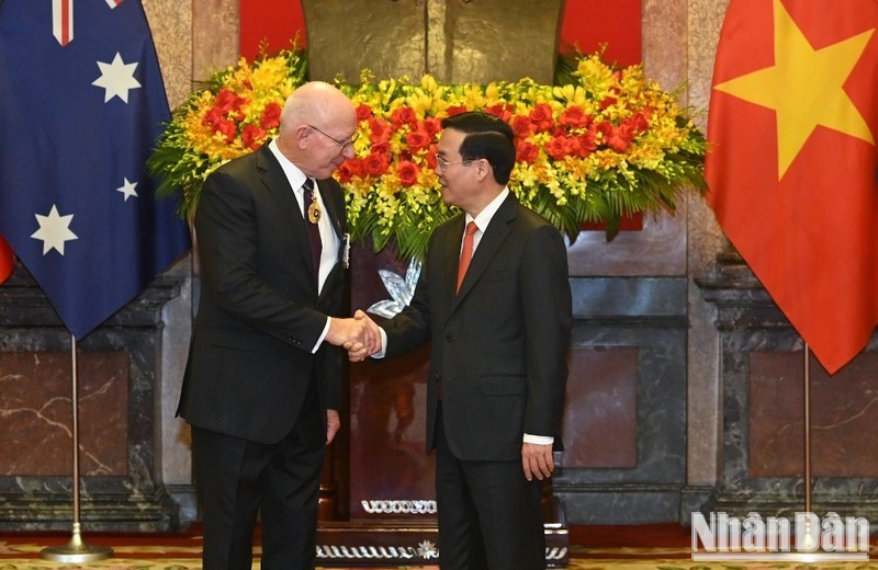 越南国家主席武文赏会见澳大利亚总督戴维·赫尔利。