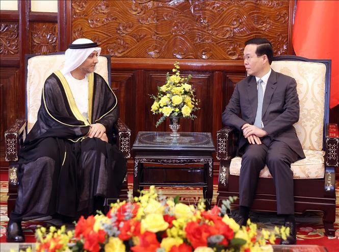 武文赏主席会见阿联酋驻越南大使马特鲁希。（图片来源：越通社）