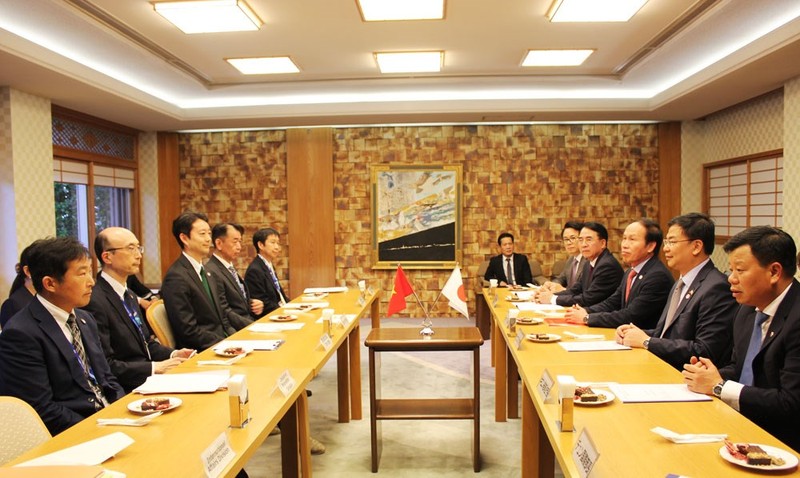 海防市工作代表团同日本千叶县政府举行会谈。（图片来源：海防市官网）