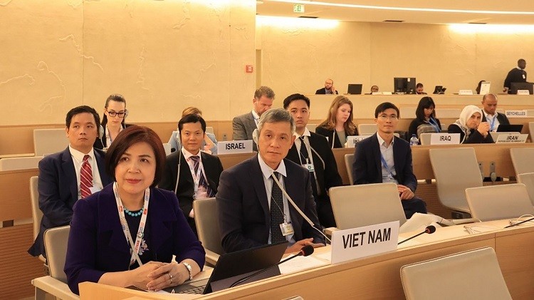 越南代表团团长与会。（图片来源：越通社）
